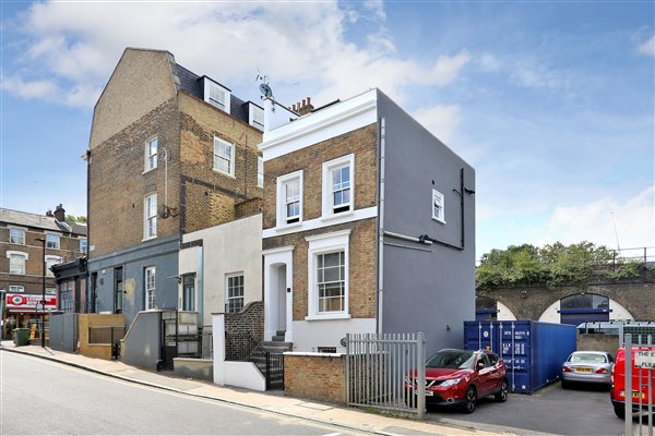 Loft conversion in Nine Elms SW8 4TP